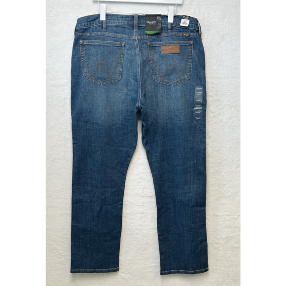 WRANGLER Retro Slim Straight Denim Blue Jeans Stretch Mens 38x32 NWT - Picture 1 of 10